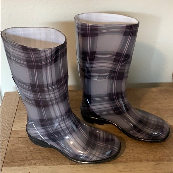 Shoes - Rain Boots NWOT
